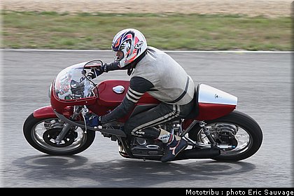 trofeo_rosso_2011_moto_120.jpg