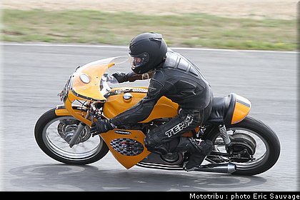 trofeo_rosso_2011_moto_121.jpg
