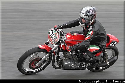 trofeo_rosso_2011_moto_200.jpg