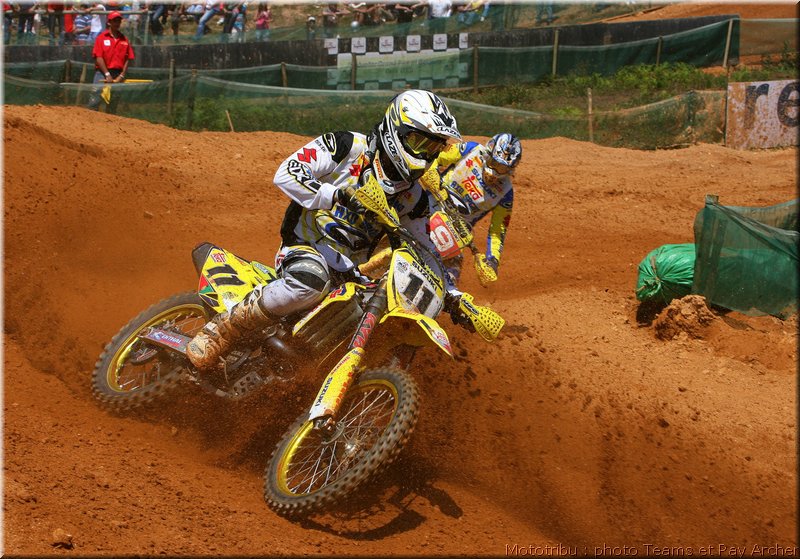 MOTO 