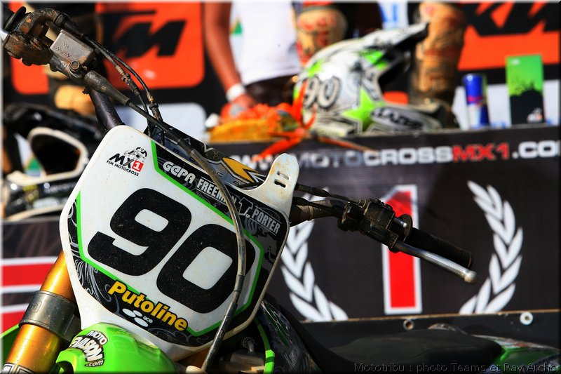 MOTO 