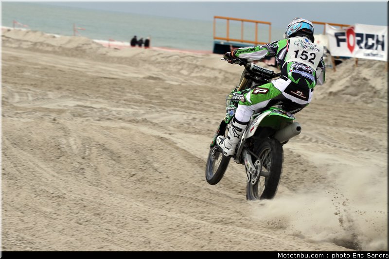van_horebeek_06_beach_cross_berck_2009