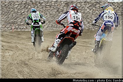 boog_simpson_beach_cross_berck_2009.jpg