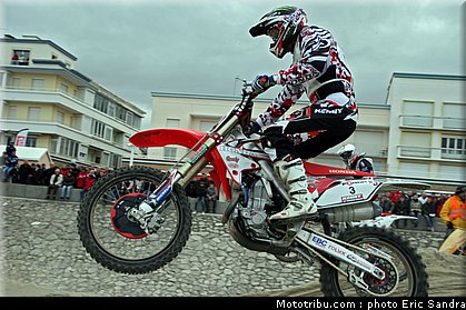 pichon_3_beach_cross_berck_2009.jpg