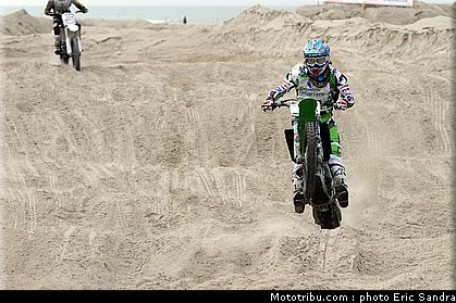 van_horebeek_04_beach_cross_berck_2009.jpg