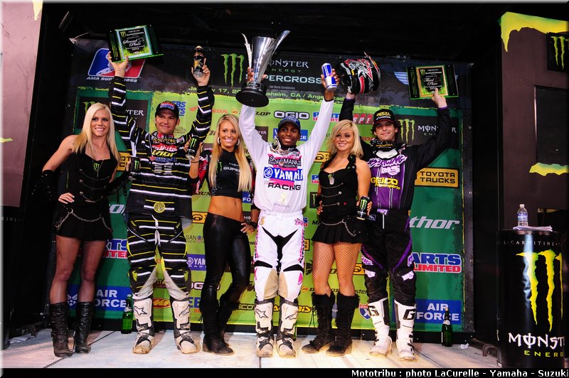 084_podium_anaheim2