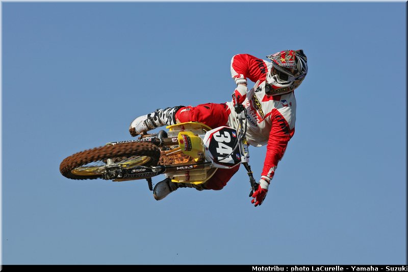 134_izzi_1_suzuki