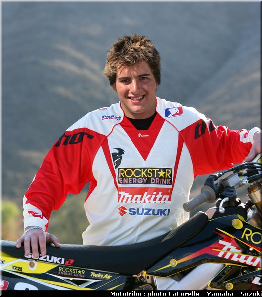 136_izzi_3_suzuki