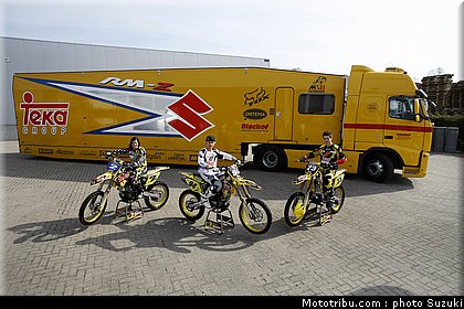 teka_suzuki_mx2_team_2010_2.JPG