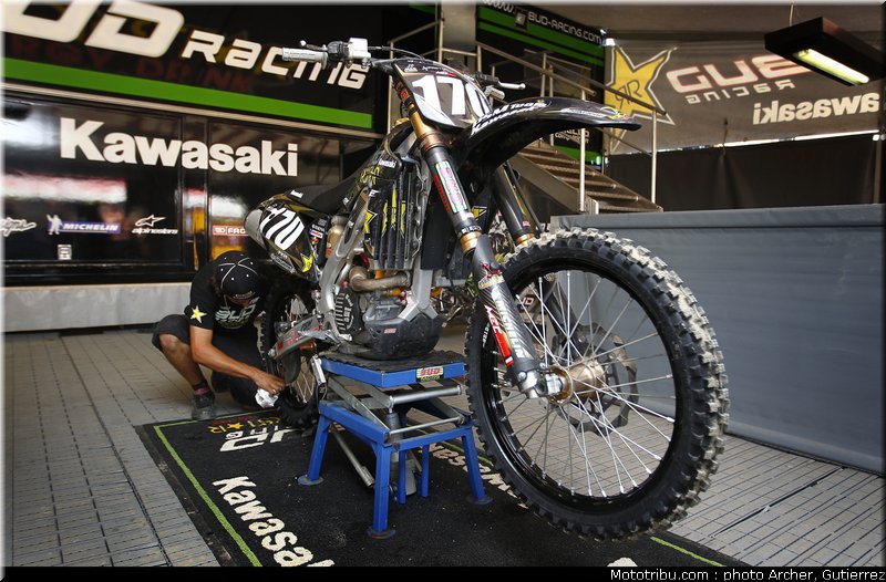 mondial_mx_bud_racing_suede_2010