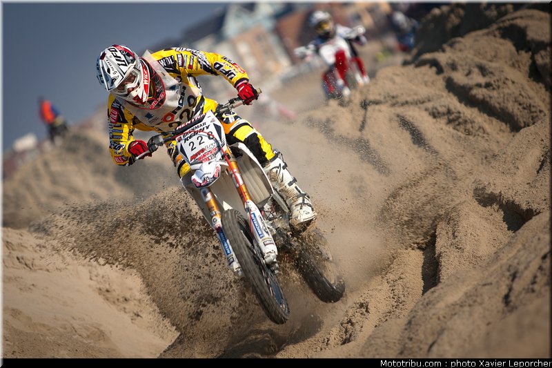 tonus_003_beach_cross_berck_sur_mer_2011
