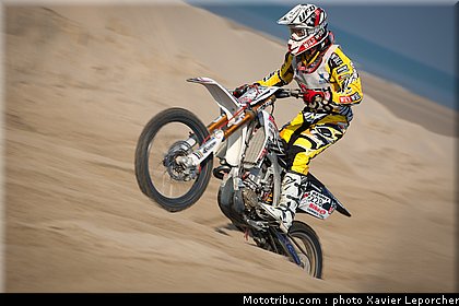 tonus_004_beach_cross_berck_sur_mer_2011.jpg