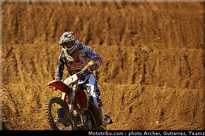 cross_usa_nagl_31_glen_helen_2011.jpg