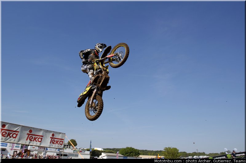 cross_desalle_01_france_st_jean_dangely_2011