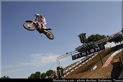 cross_goncalves_1_france_st_jean_dangely_2011.jpg