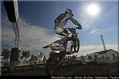 cross_paulin_2_france_st_jean_dangely_2011.jpg