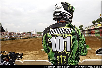cross_townley_9_france_st_jean_dangely_2011.jpg