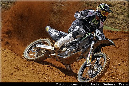 cross_frossard_2_portugal_agueda_2011.jpg