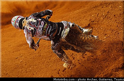 cross_guarnieri_2_portugal_agueda_2011.jpg