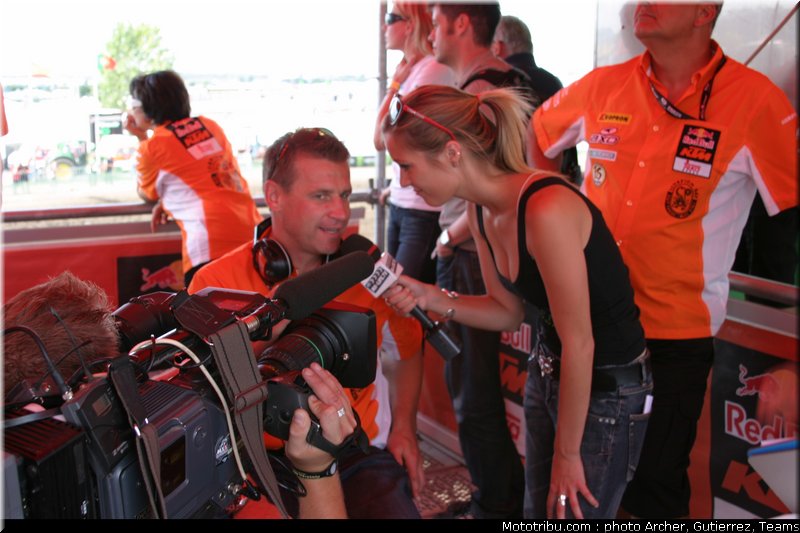 cross_red_bull_teka_ktm_factory_005_allemagne_teutschenthal_2011