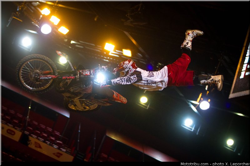 fmx_01_supercross_paris_bercy_2012