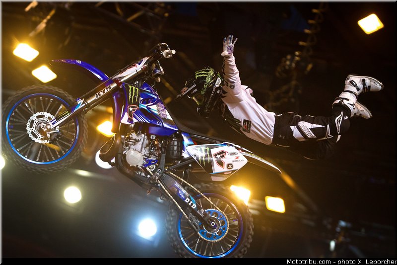 fmx_11_supercross_paris_bercy_2012