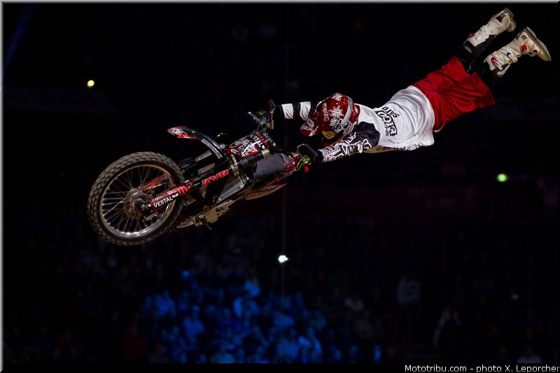 fmx_13_supercross_paris_bercy_2012