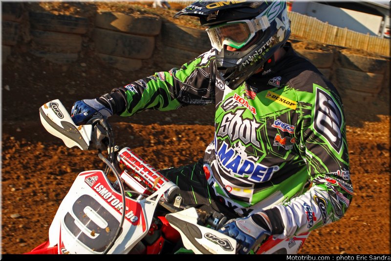 de_dycker_001_cross_international_valence_2012