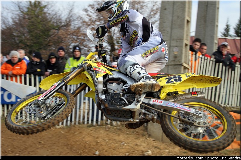 desalle_006_cross_international_valence_2012