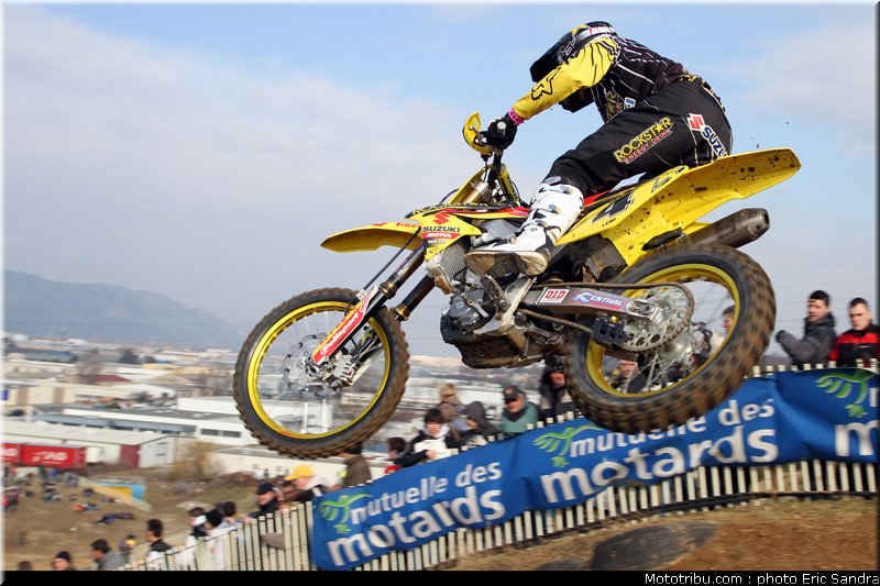 leok_003_cross_international_valence_2012