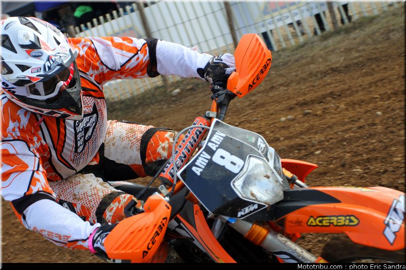 meo_002_cross_international_valence_2012