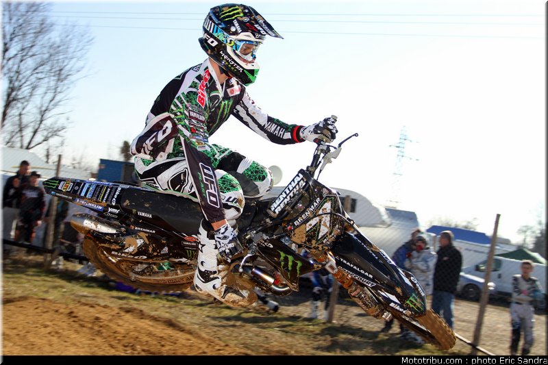 tonus_001_cross_international_valence_2012