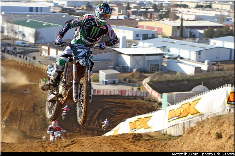 tonus_002_cross_international_valence_2012