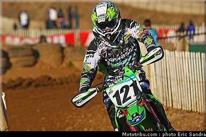 boog_001_cross_international_valence_2012.jpg
