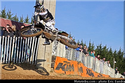 lancelot_002_cross_international_valence_2012.jpg