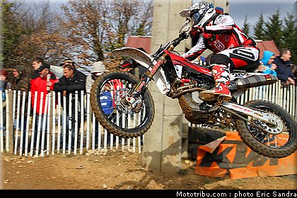 larrieu_001_cross_international_valence_2012.jpg