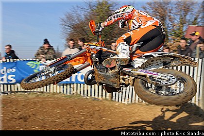 meo_001_cross_international_valence_2012.jpg