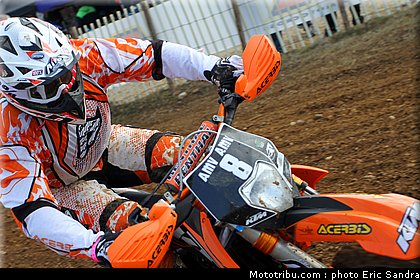 meo_002_cross_international_valence_2012.jpg