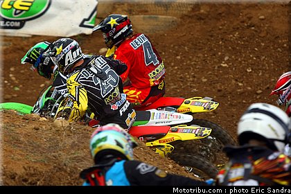 mx1_003_cross_international_valence_2012.jpg
