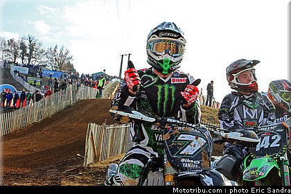 tonus_004_cross_international_valence_2012.jpg