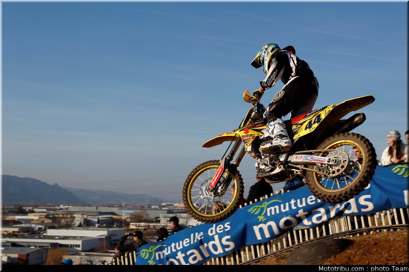 kojima_003_cross_international_valence_2012