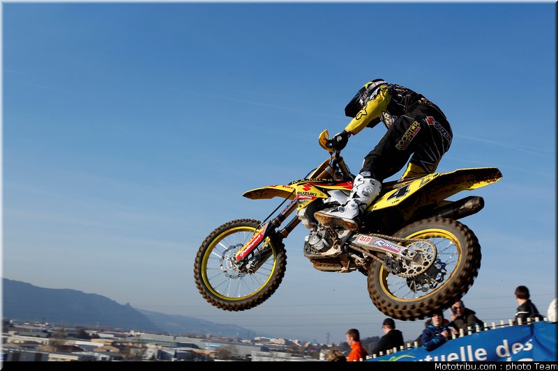 leok_013_cross_international_valence_2012