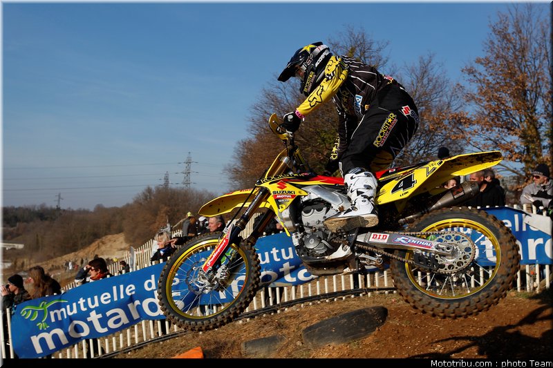 leok_020_cross_international_valence_2012