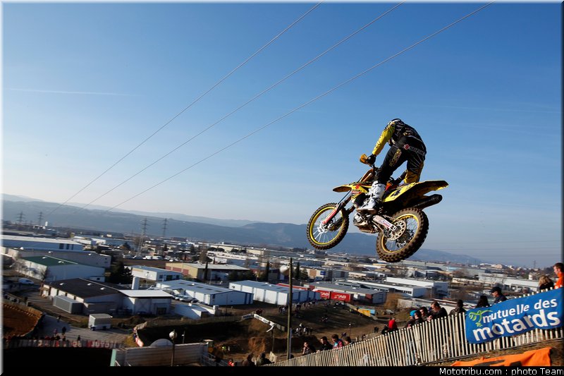 leok_035_cross_international_valence_2012