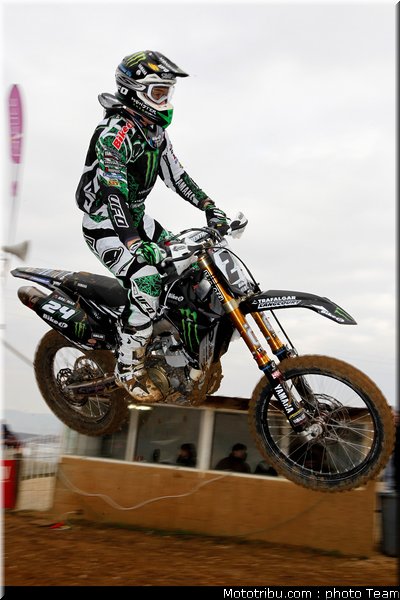 simpson_002_cross_international_valence_2012