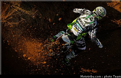 boog_001_cross_international_valence_2012.jpg