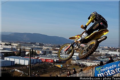 leok_024_cross_international_valence_2012.JPG