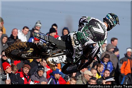 tonus_004_cross_international_valence_2012.jpg