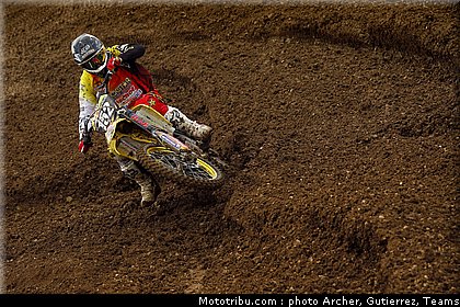 petrov_001_motocross_2012_france_saint_jean_angely.jpg