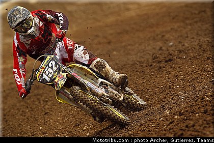 petrov_002_motocross_2012_france_saint_jean_angely.jpg
